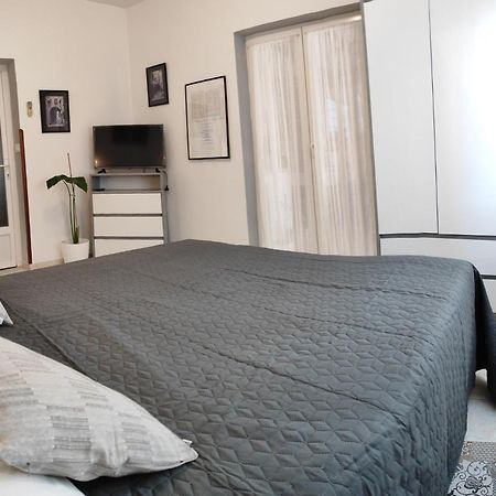Nice Apartment Montepozzo With Private Garden Rovinj Exterior foto
